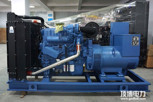 仓库中的300KW广西顶博发电机组制造